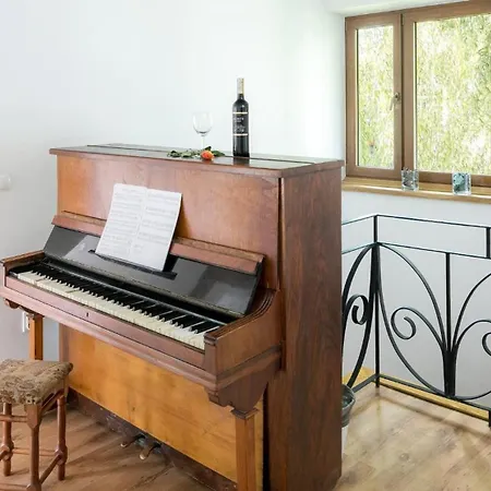شقة House In Centre Of By Rent Like زاكوباني